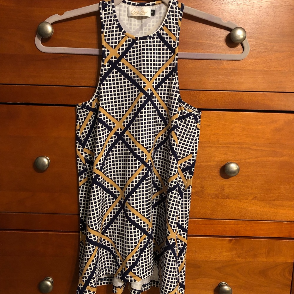 Ava sky tank tempo size small